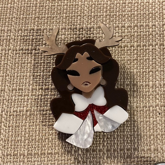Mid Century MCM Style Deer Lady Head Acrylic Christmas Brooch Reindeer - Picture 1 of 1